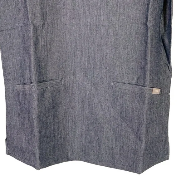 Figs Casma 3 Pocket Scrub Top Size XS NWT - Picture 7 of 12